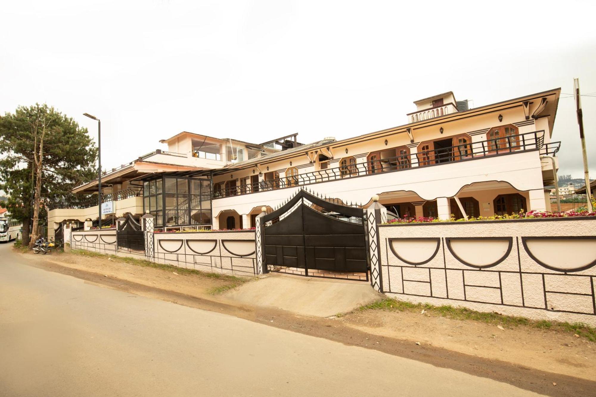 Lazo Silver Lake , Udagamandalam Exterior foto